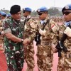 Kasum TNI, Letjen TNI Joni Supriyanto   saat melepas Diplomat Militer ke Lebanon. 